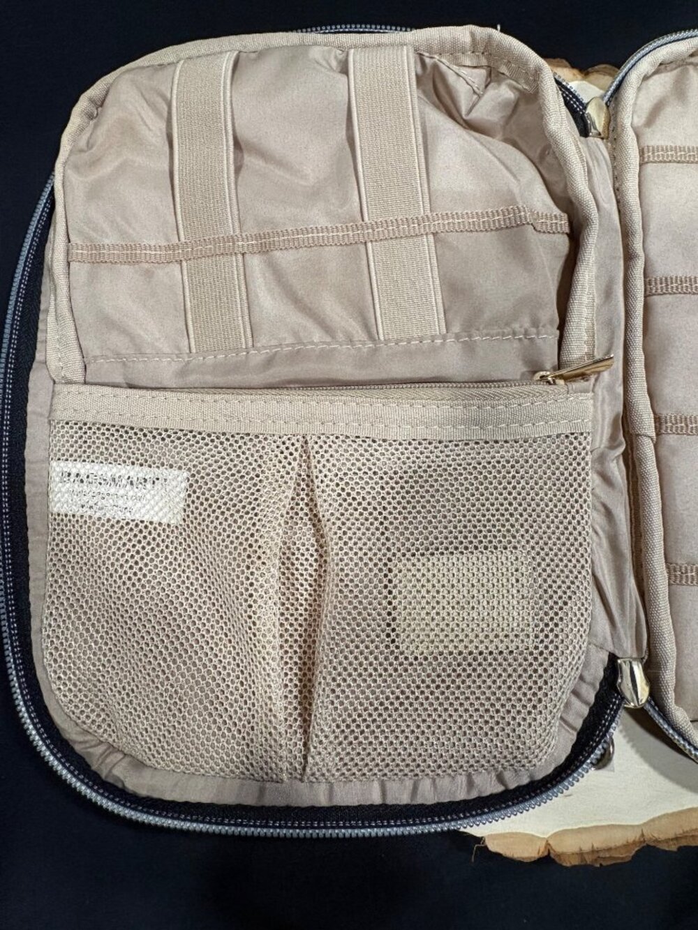 Bagsmart Quilted Black Travel Pouch Phone Cords or Makeup Brush Holder - Picture 3 of 9